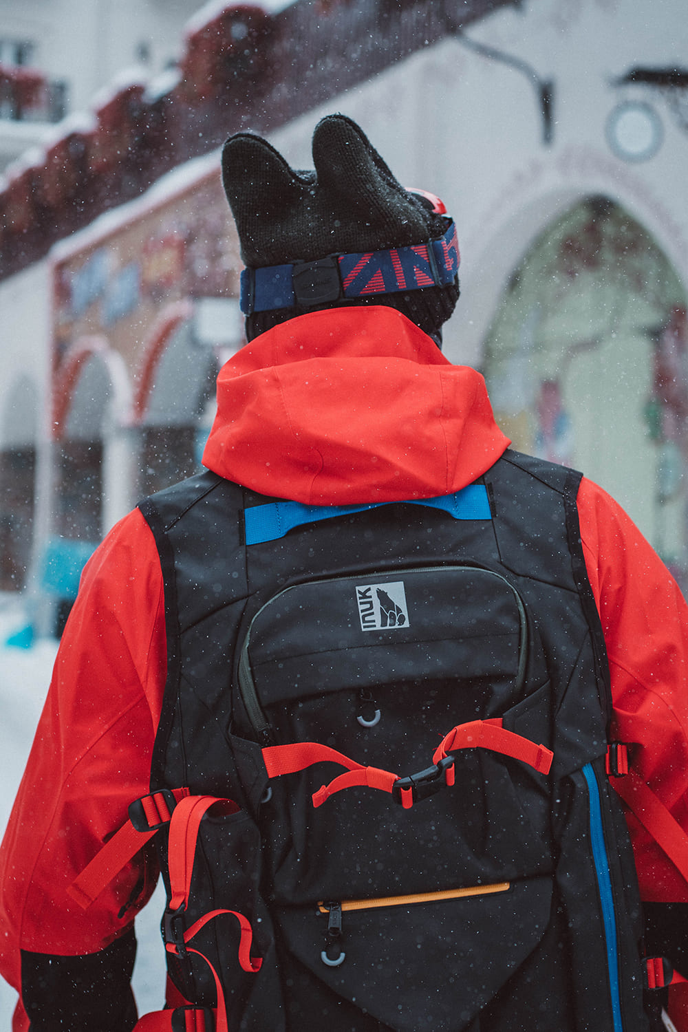 Summit Vest Backpack Black Blue Yellow