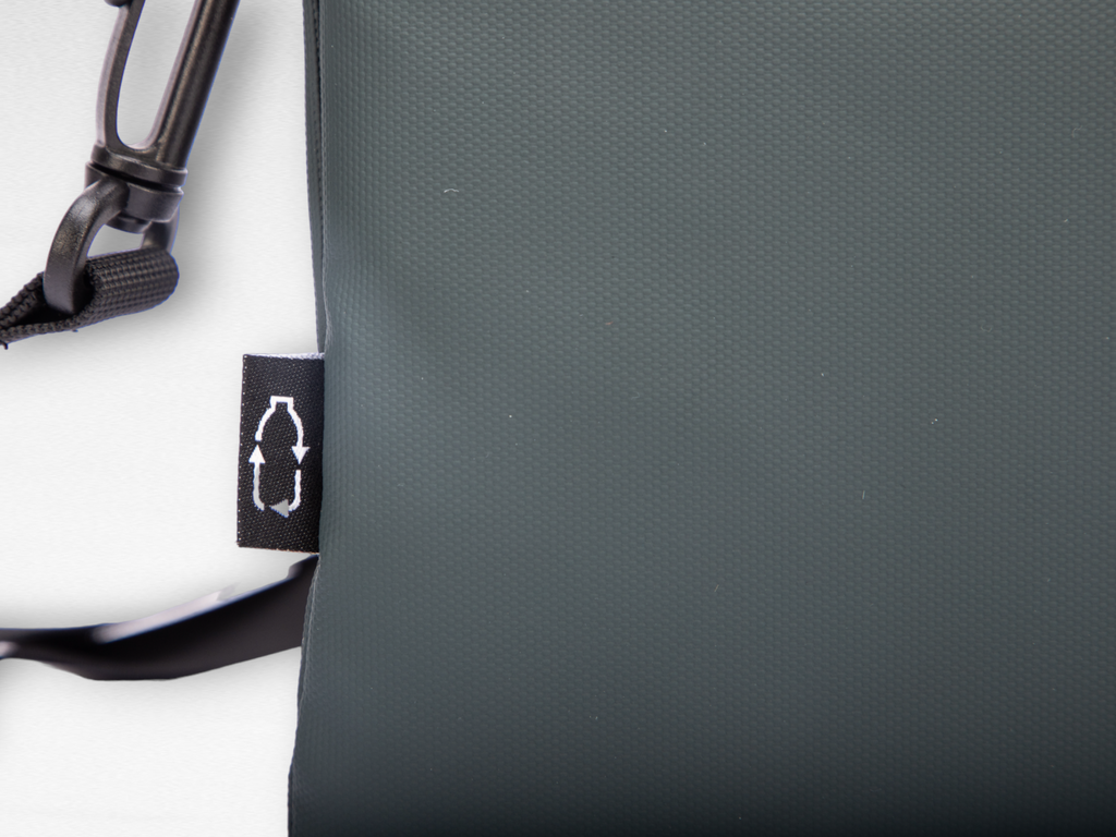 Pouch TOGO Sling bag - Recycled Fabrics 1.6L