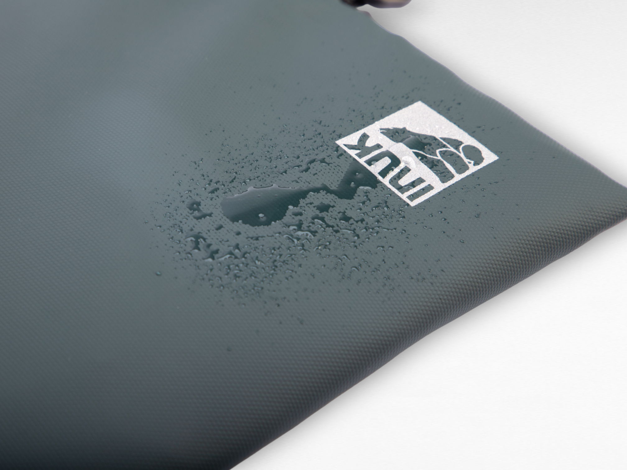 Pouch TOGO Sling bag - Recycled Fabrics 1.6L