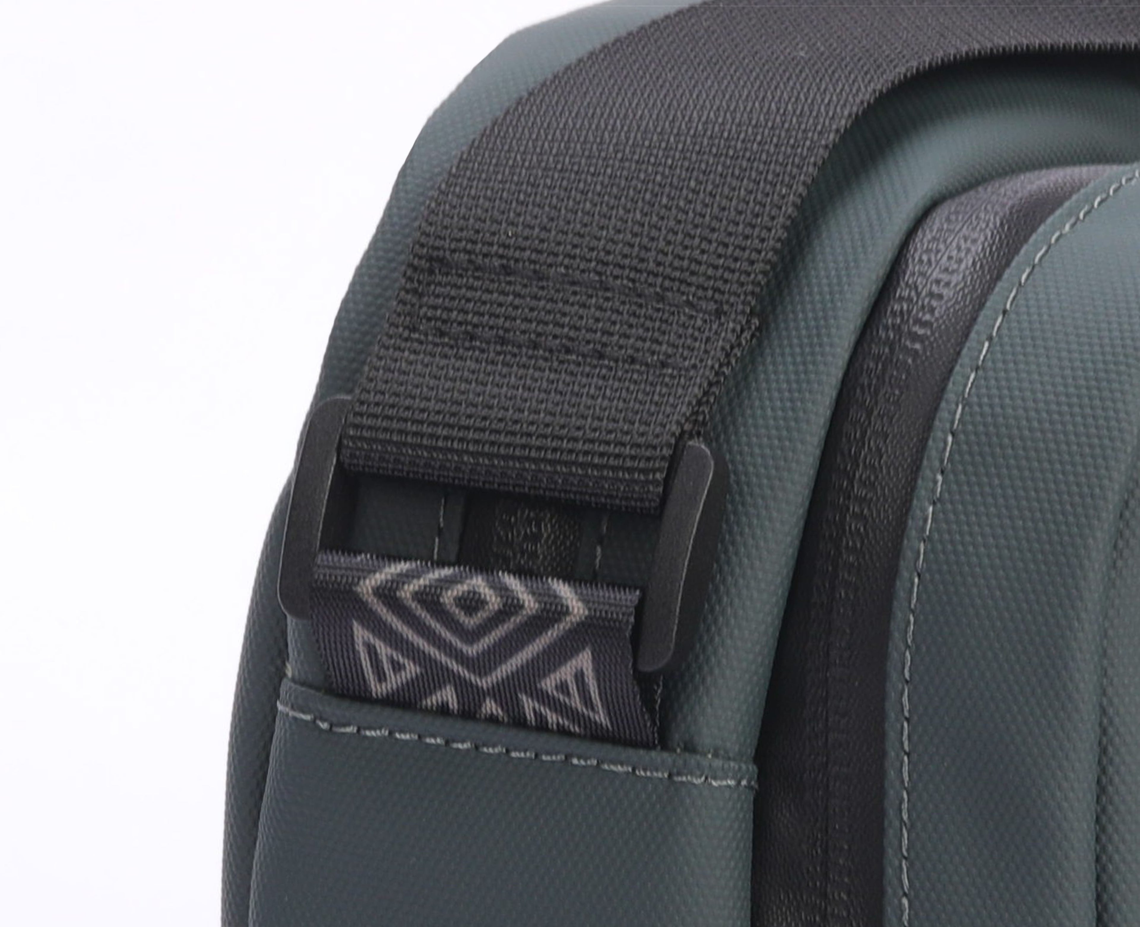 Rocky Sling Bag - Recycled Fabrics (6L)