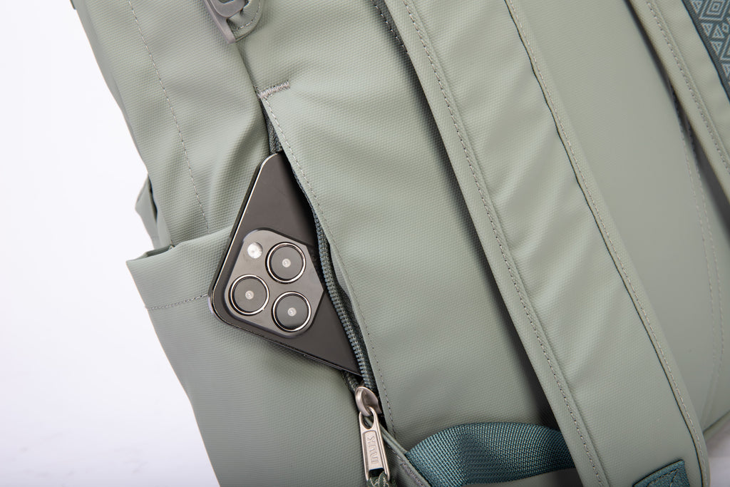 WUUL Watershed Backpack - Recycled Fabrics (21L)