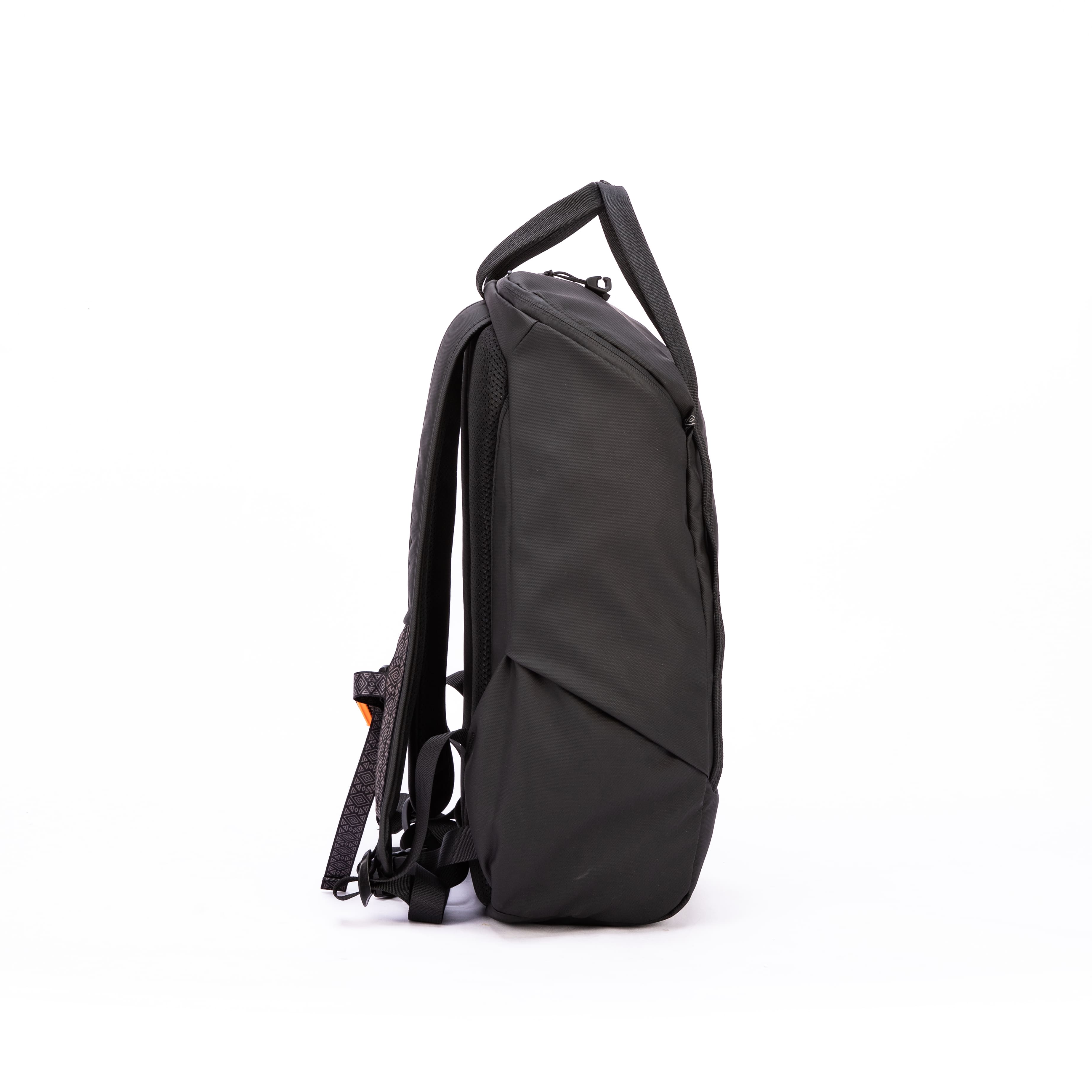 CRUISER Backpack - Recycled Materials (25L)